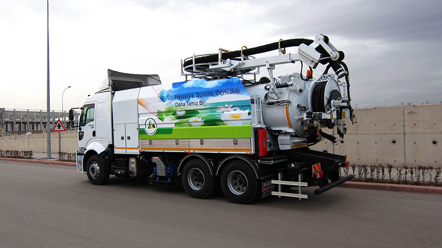 Vehicule Combinate cu Braț Jib